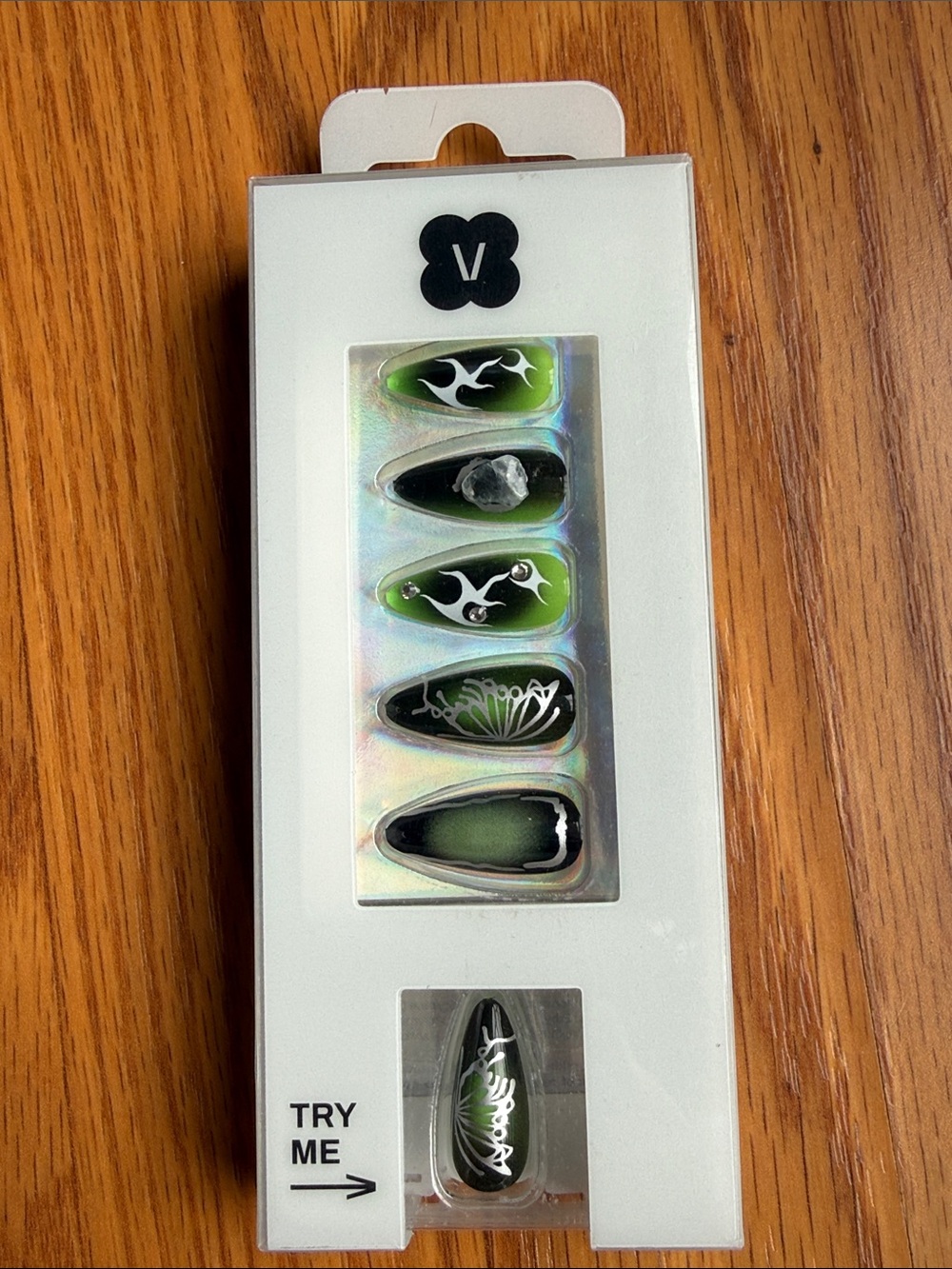 Never Have I Ever- Neon Green & Black Press-On Nail Set